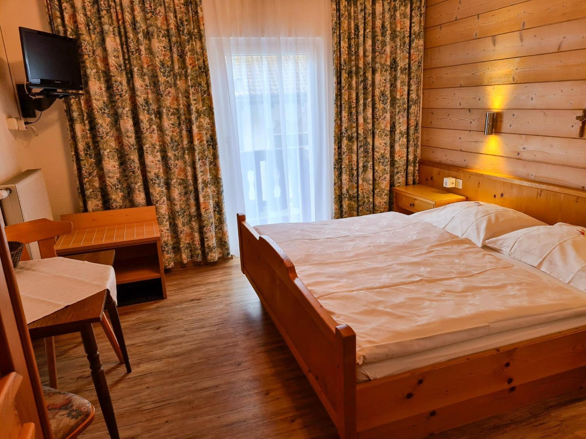 Haus Daheim Bed & Breakfast Berwang Luaran gambar