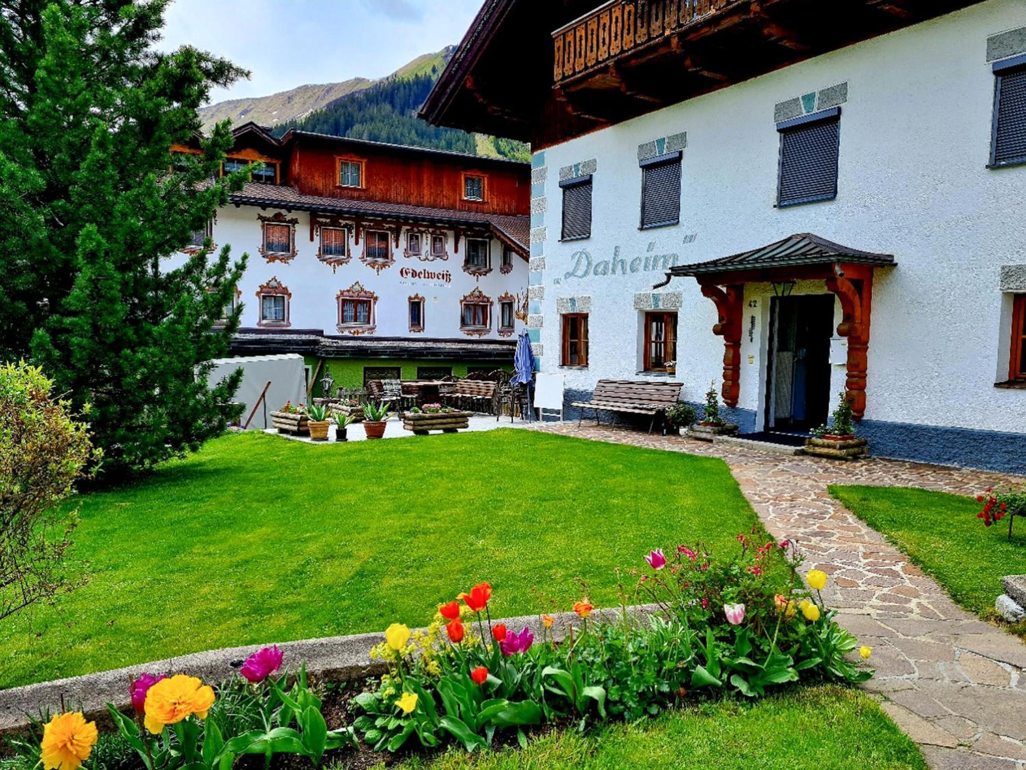 Haus Daheim Bed & Breakfast Berwang Luaran gambar